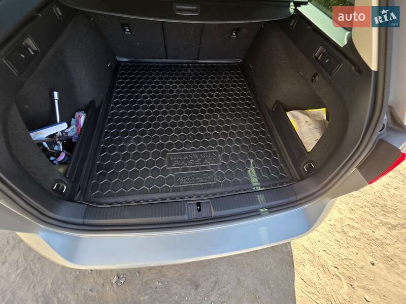 Универсал Volkswagen Passat 2015 в Львове