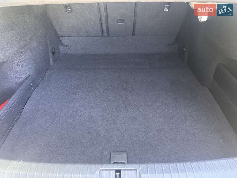 Седан Volkswagen Passat 2015 в Рівному