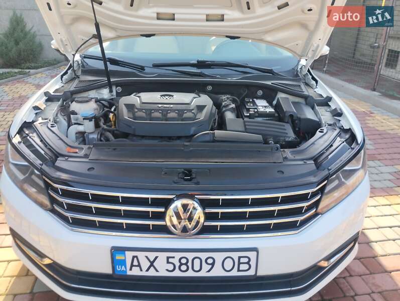 Седан Volkswagen Passat 2018 в Мерефа