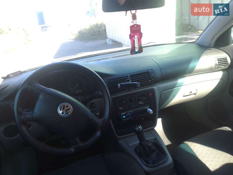 Седан Volkswagen Passat 1997 в Черкассах