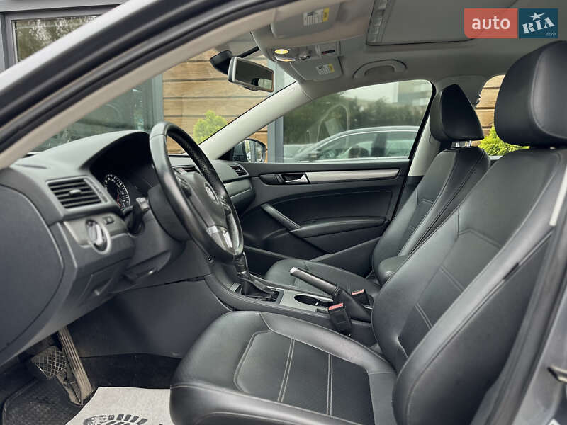 Седан Volkswagen Passat 2013 в Шептицькому
