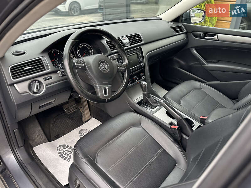 Седан Volkswagen Passat 2013 в Шептицькому