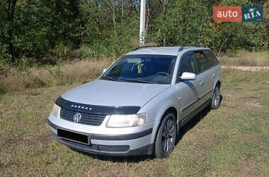 Универсал Volkswagen Passat 1998 в Березному