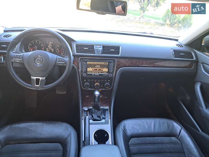 Седан Volkswagen Passat 2012 в Білозір’ї