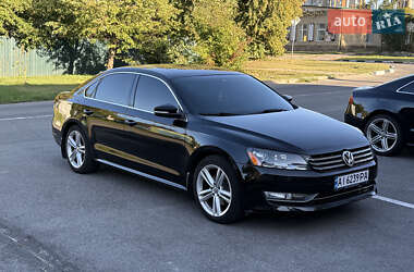 Седан Volkswagen Passat 2013 в Харкові