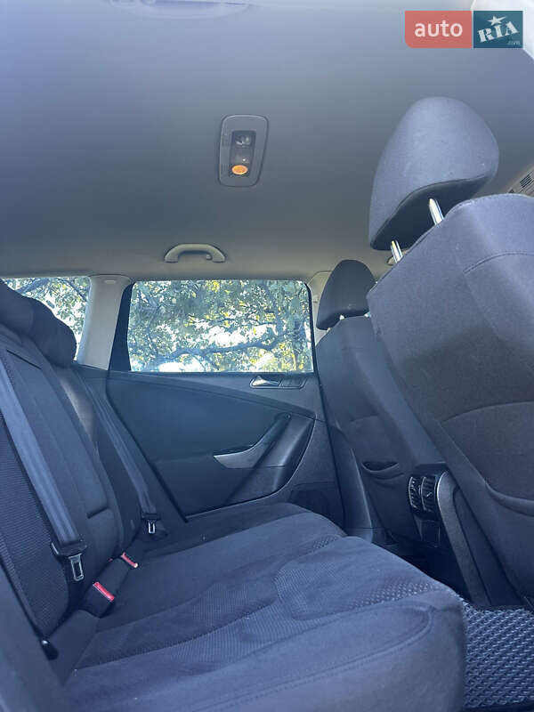 Универсал Volkswagen Passat 2007 в Вижнице