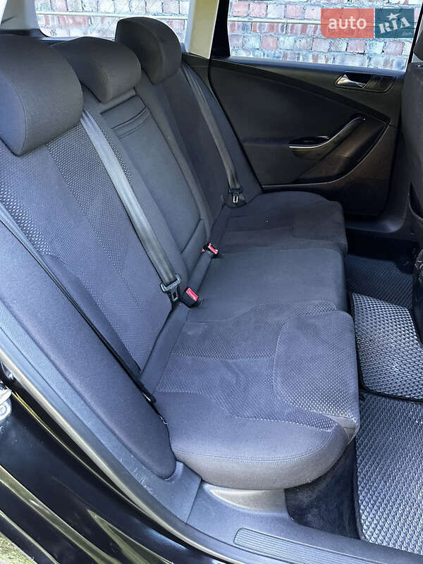 Универсал Volkswagen Passat 2007 в Вижнице