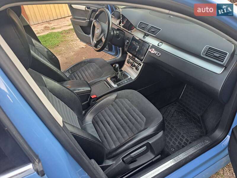 Универсал Volkswagen Passat 2012 в Стрые