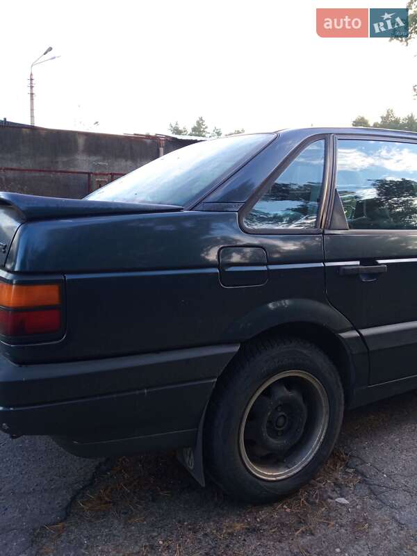 Седан Volkswagen Passat 1990 в Киеве