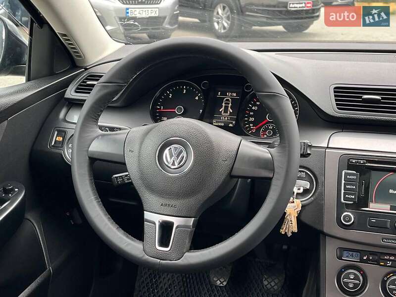 Універсал Volkswagen Passat 2009 в Львові
