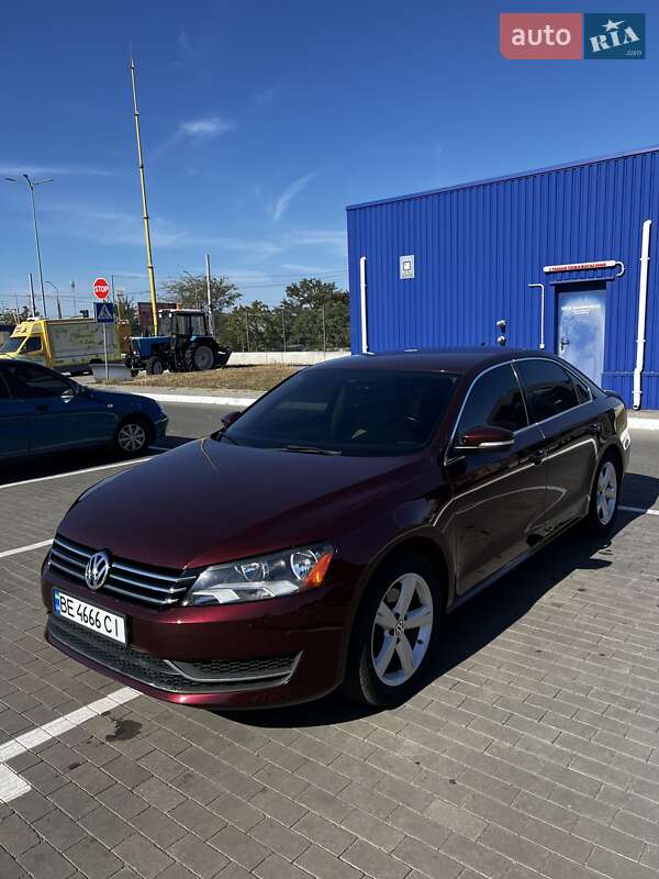 Седан Volkswagen Passat 2013 в Миколаєві