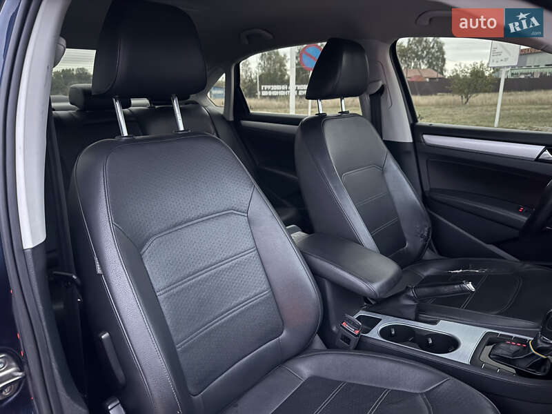 Седан Volkswagen Passat 2012 в Полтаве