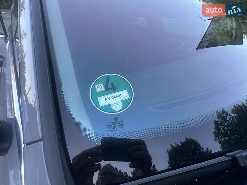 Универсал Volkswagen Passat 2022 в Бориславе