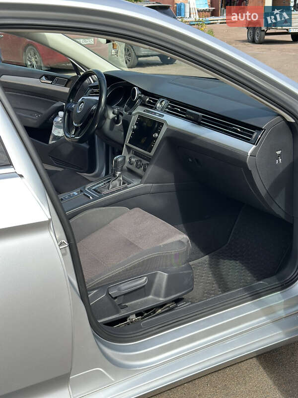 Універсал Volkswagen Passat 2019 в Чернігові