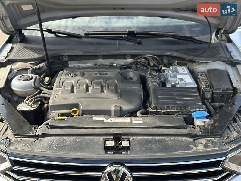 Універсал Volkswagen Passat 2019 в Чернігові