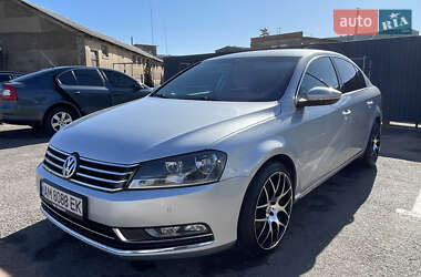 Седан Volkswagen Passat 2012 в Коростене