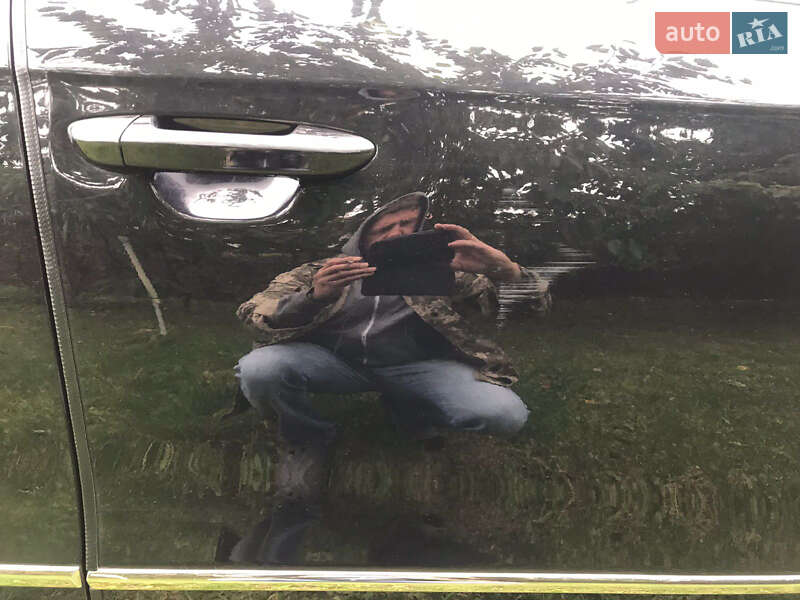 Седан Volkswagen Passat 2010 в Ярмолинцах