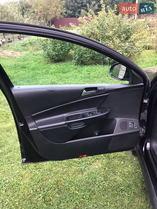 Седан Volkswagen Passat 2010 в Ярмолинцах