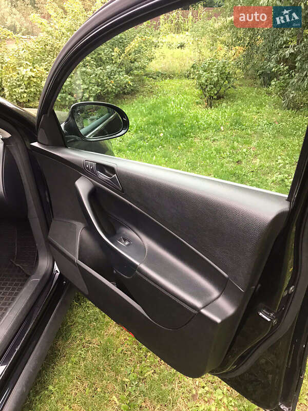 Седан Volkswagen Passat 2010 в Ярмолинцах