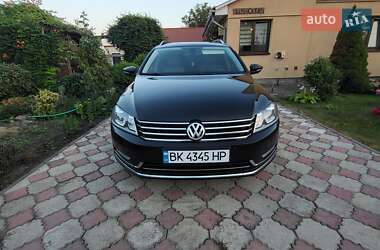Универсал Volkswagen Passat 2012 в Ровно