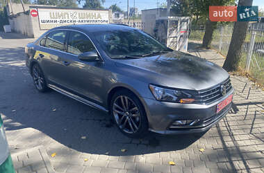 Седан Volkswagen Passat 2017 в 