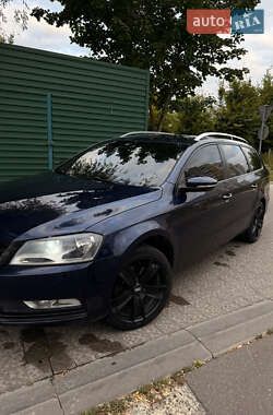 Универсал Volkswagen Passat 2012 в 