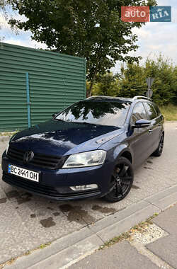 Универсал Volkswagen Passat 2012 в 