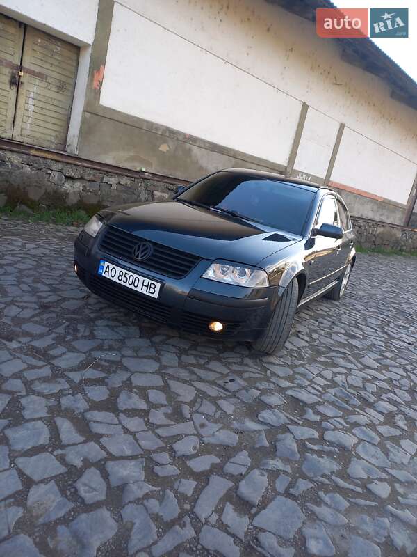 Седан Volkswagen Passat 2003 в Виноградове