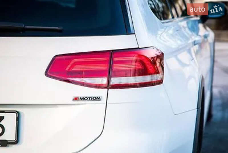 Універсал Volkswagen Passat 2017 в Дніпрі