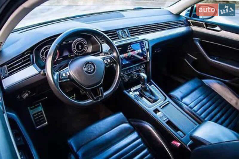 Універсал Volkswagen Passat 2017 в Дніпрі