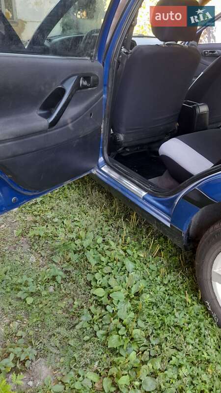 Седан Volkswagen Passat 1996 в Хотине фото 11 Седан Volkswagen Passat 1996 в Хотине