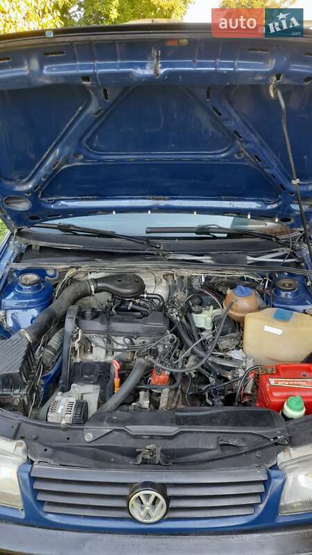 Седан Volkswagen Passat 1996 в Хотине фото 24 Седан Volkswagen Passat 1996 в Хотине