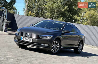 Седан Volkswagen Passat 2017 в Дніпрі
