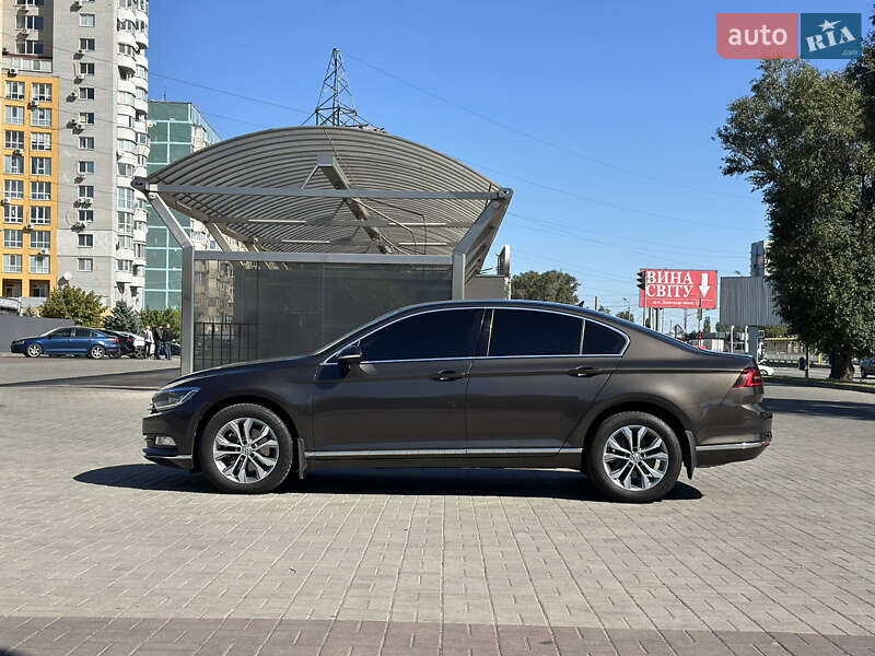 Седан Volkswagen Passat 2017 в Днепре фото 5 Седан Volkswagen Passat 2017 в Днепре