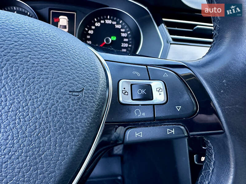 Седан Volkswagen Passat 2017 в Днепре фото 32 Седан Volkswagen Passat 2017 в Днепре
