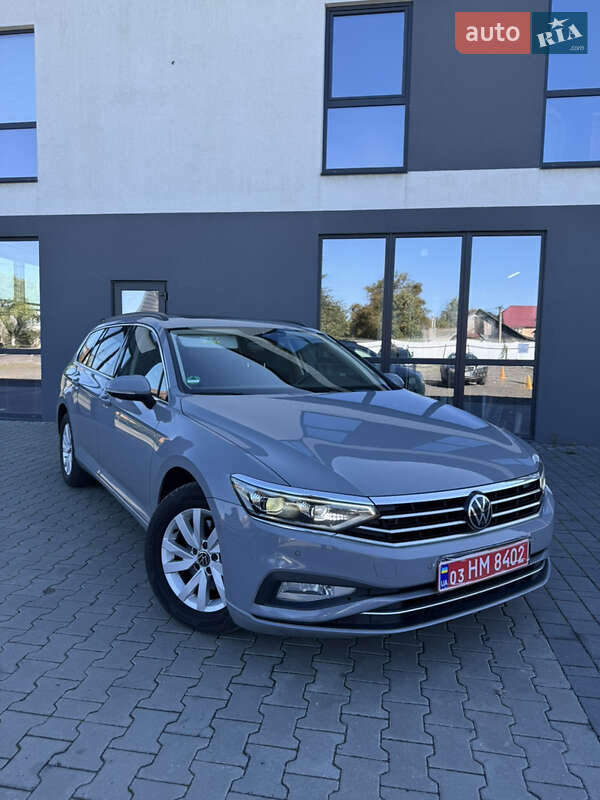 Volkswagen Passat 2022
