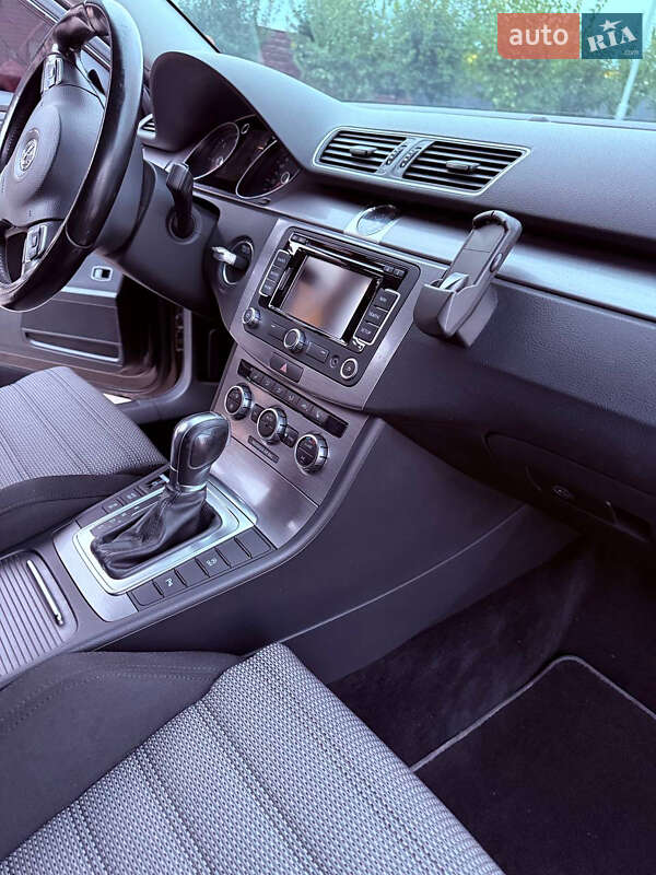 Универсал Volkswagen Passat 2013 в Радехове