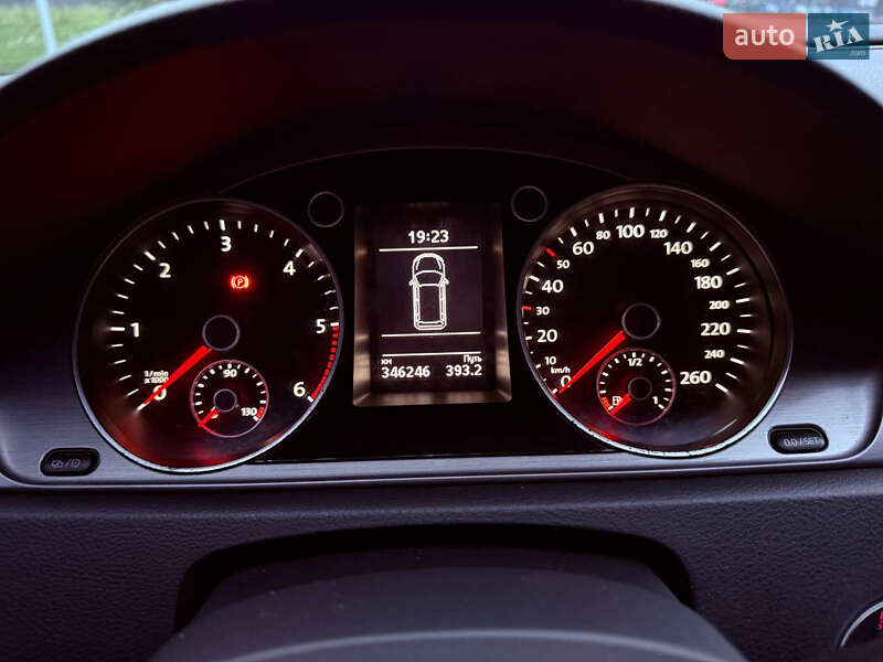 Универсал Volkswagen Passat 2013 в Радехове