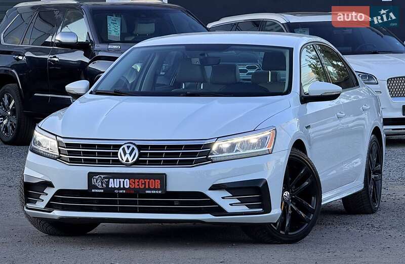 Седан Volkswagen Passat 2018 в Харькове