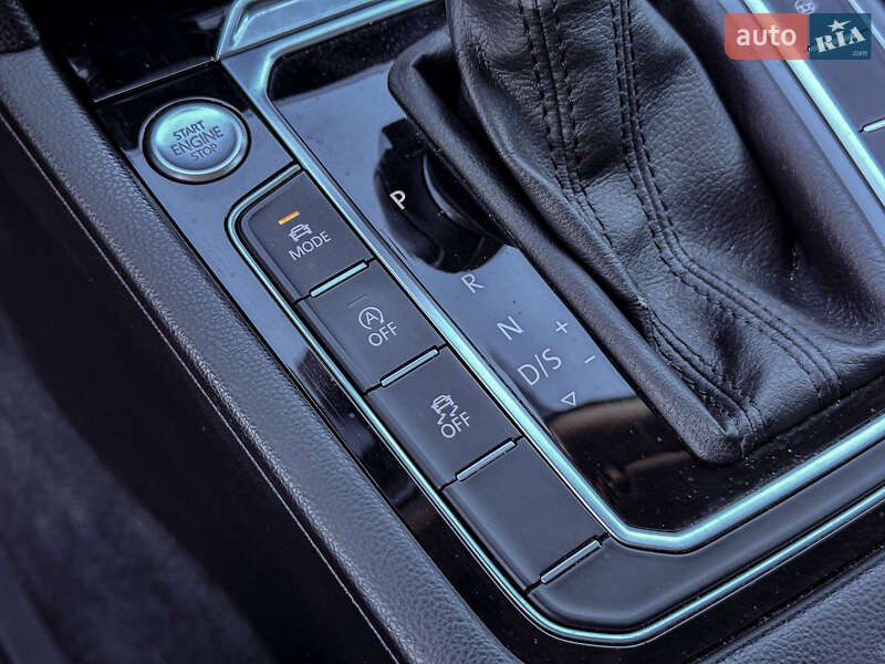 Седан Volkswagen Passat 2016 в Радивиліві