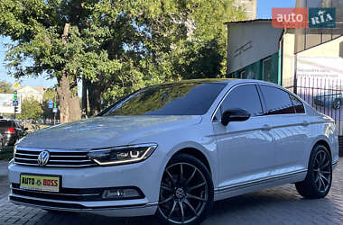 Седан Volkswagen Passat 2018 в Миколаєві