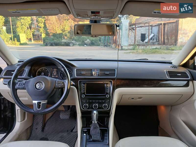 Седан Volkswagen Passat 2013 в Чернигове
