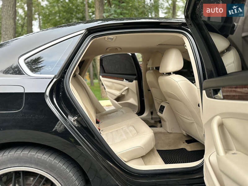 Седан Volkswagen Passat 2012 в Шепетовке