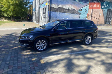Універсал Volkswagen Passat 2018 в Луцьку