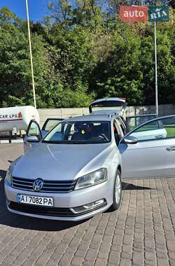 Універсал Volkswagen Passat 2011 в 