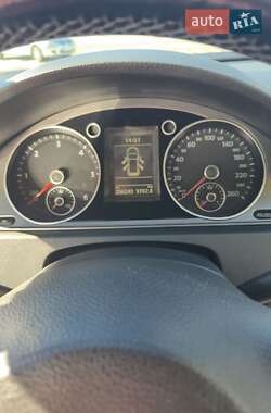 Універсал Volkswagen Passat 2011 в 