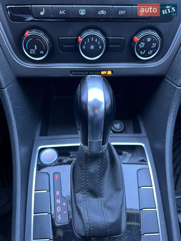 Седан Volkswagen Passat 2015 в Боярке