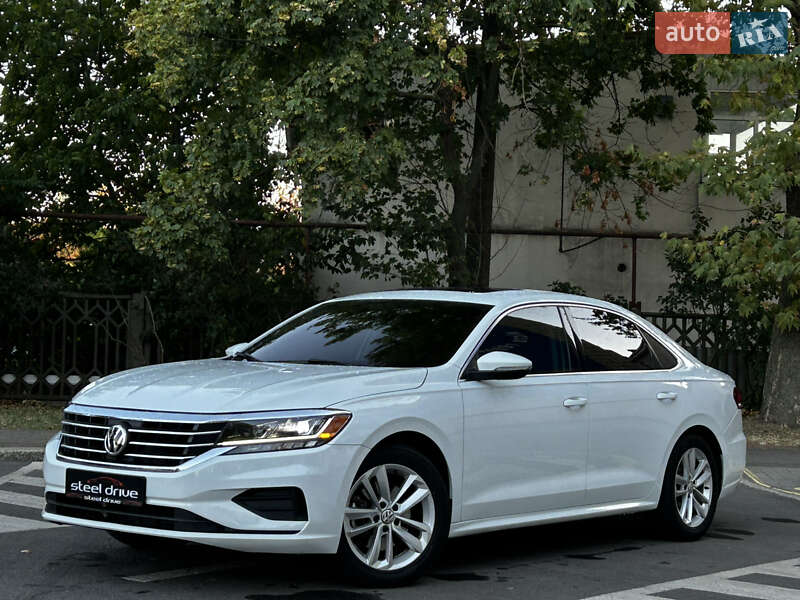 Седан Volkswagen Passat 2021 в Николаеве