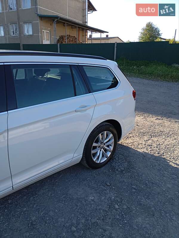Универсал Volkswagen Passat 2015 в Зборове