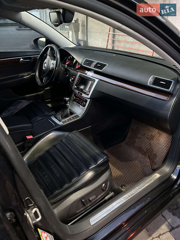 Универсал Volkswagen Passat 2011 в Косове